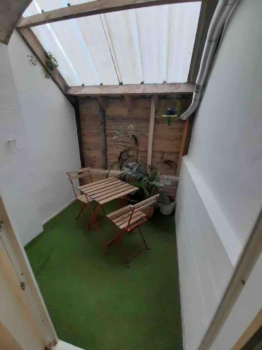 Appartement Cosy A Deux Pas De La Gare 拉瓦勒 外观 照片